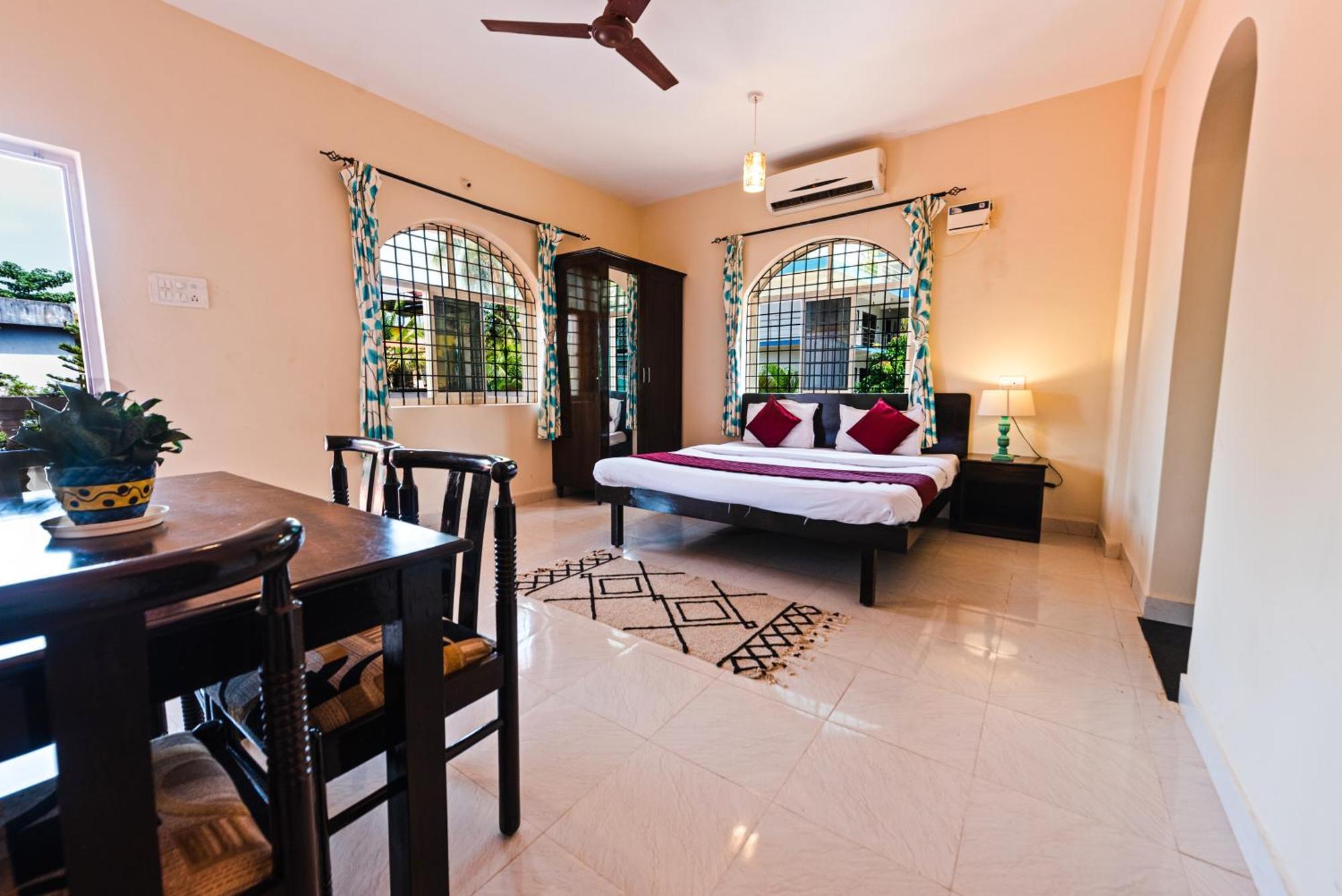 Hotel La Paulo'S Near Beach Resort Morjim Kültér fotó
